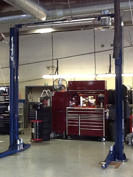 Challenger-SA10 Car Lift - 10,000 lb 2
